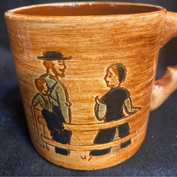 Pennsbury Pottery Vintage Amish Folk Art Glazed Coffee Mugs - set of 4 - Picture 2 of 7